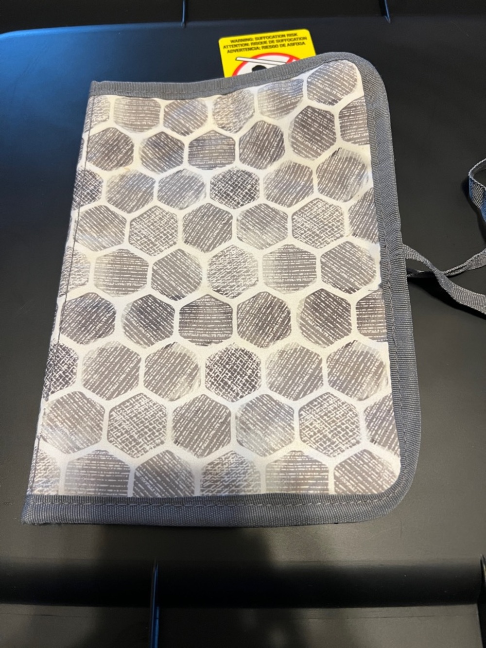 Thirty One Hexagon Print Travel Organizer - Gray & White